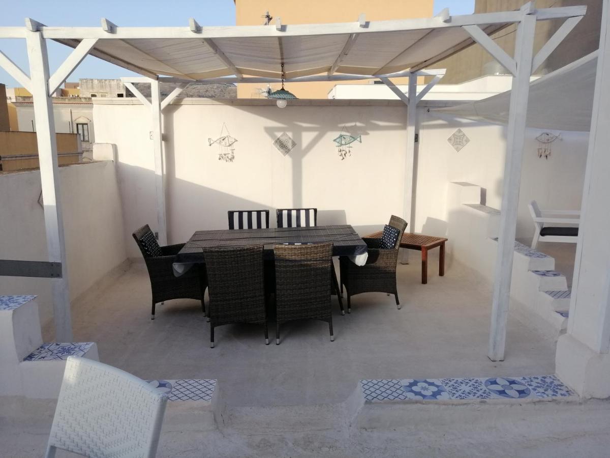 Casa Vacanze Nonna Lina - ตราปานี ภายนอก รูปภาพ